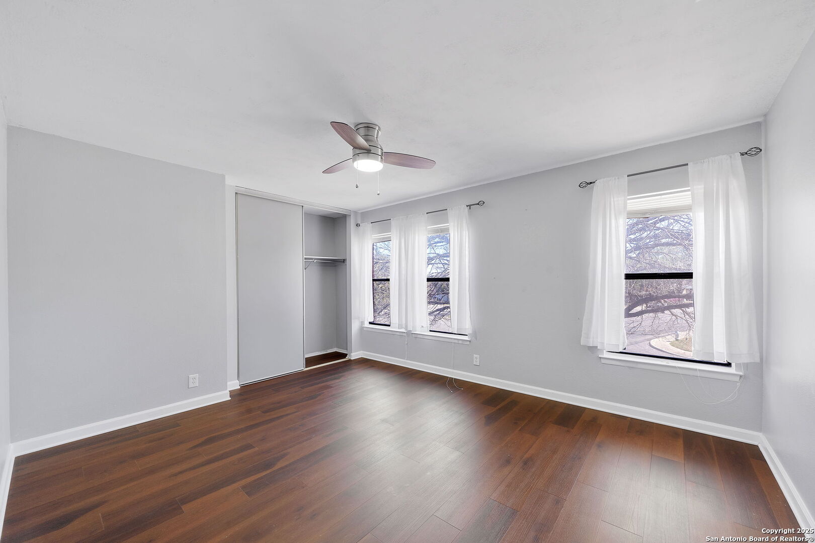 7703 Sandia Bluff