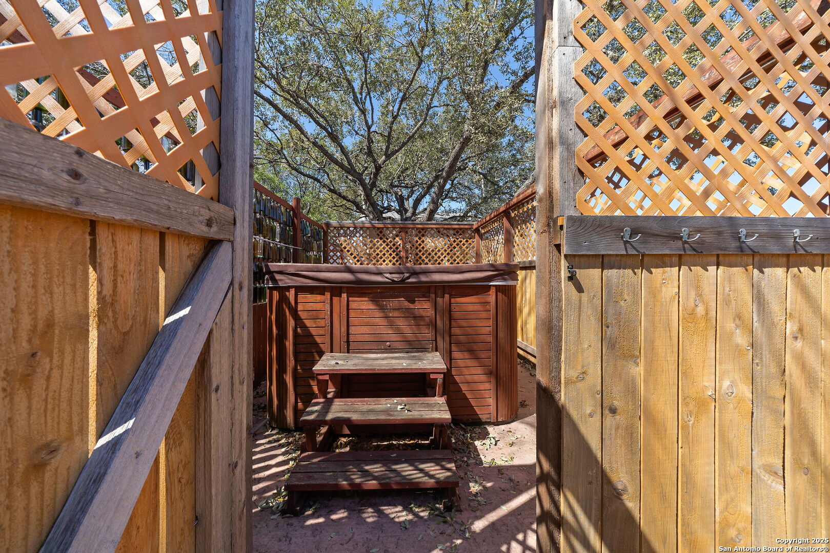 7703 Sandia Bluff