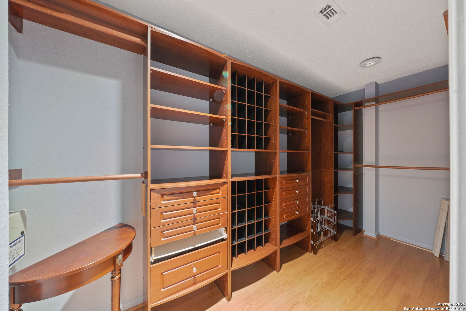 7703 Sandia Bluff