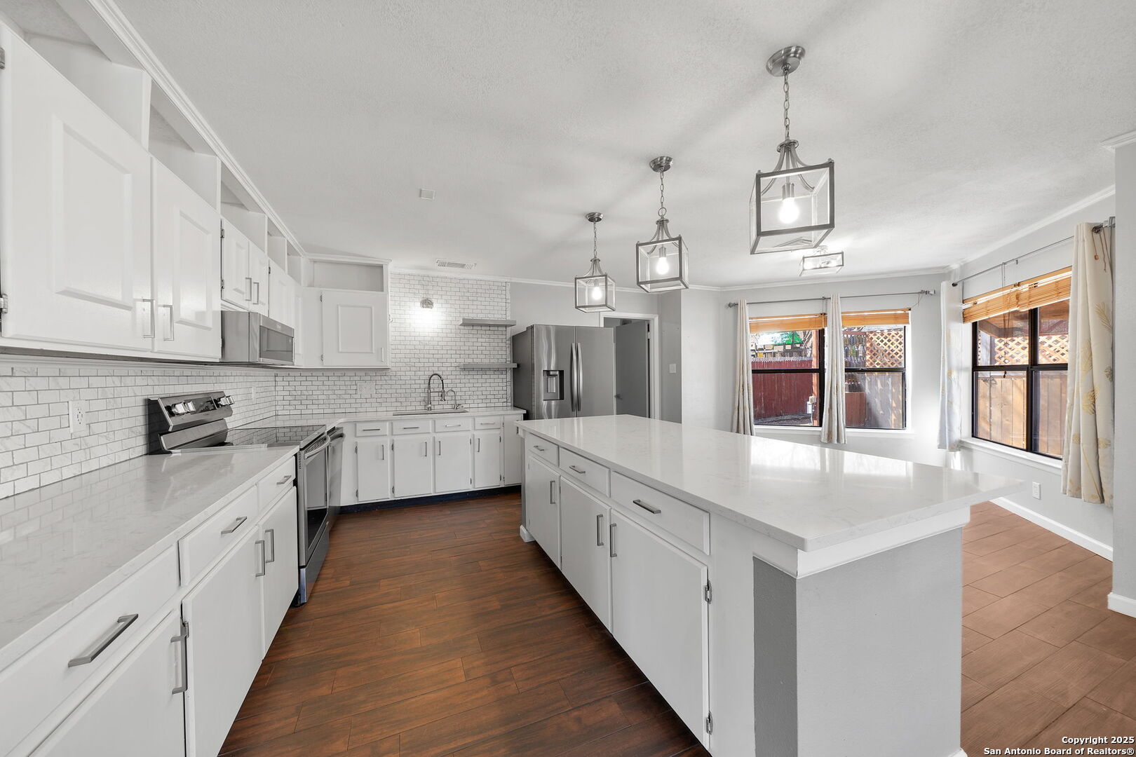 7703 Sandia Bluff