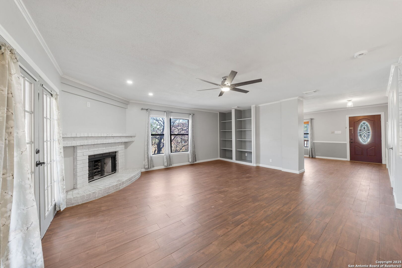 7703 Sandia Bluff