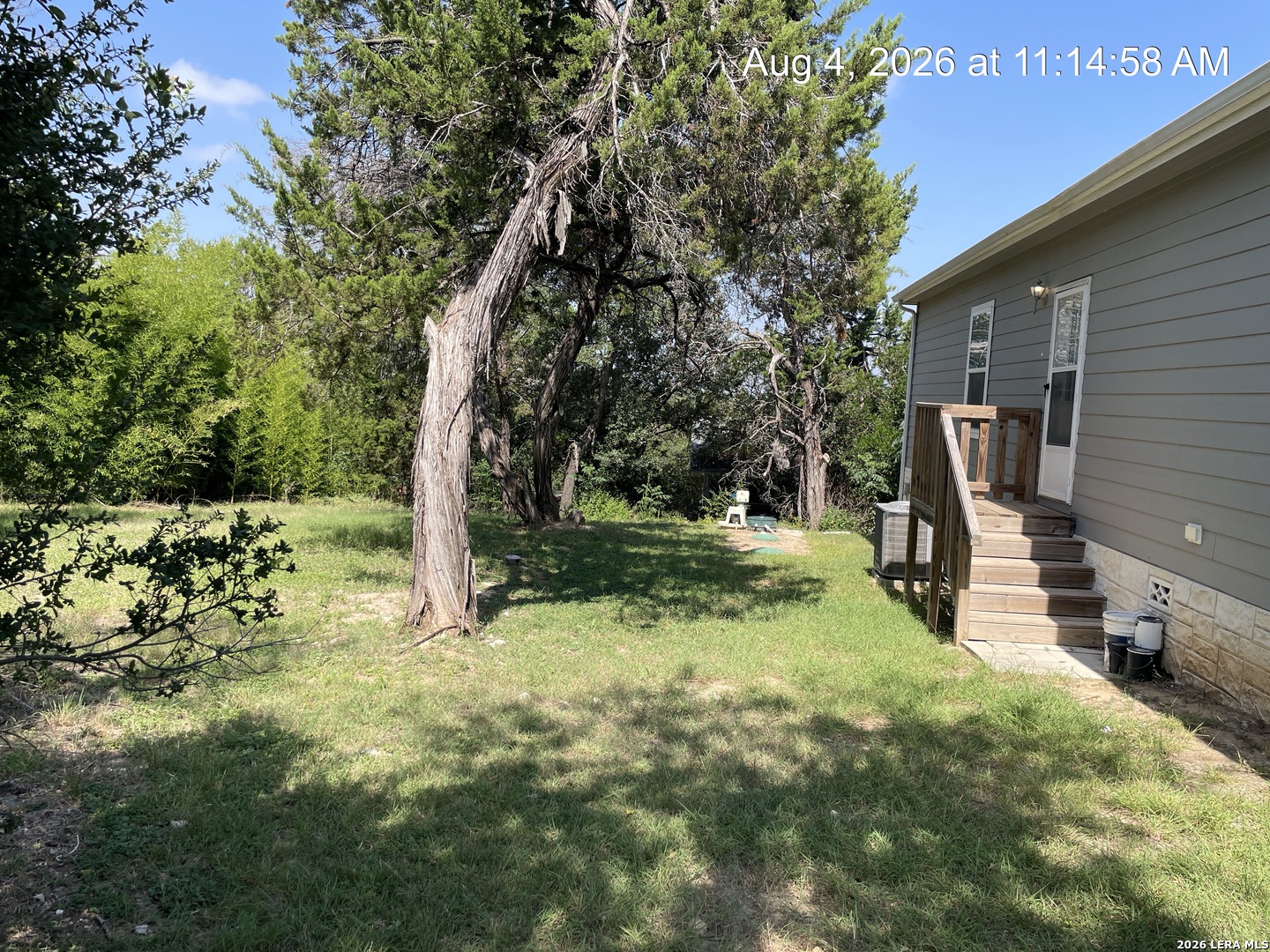 711 LA CRESTA DR