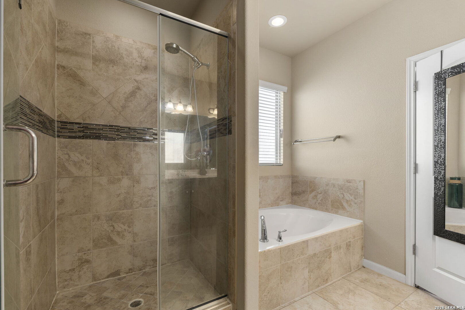 2909 Sunset Summit