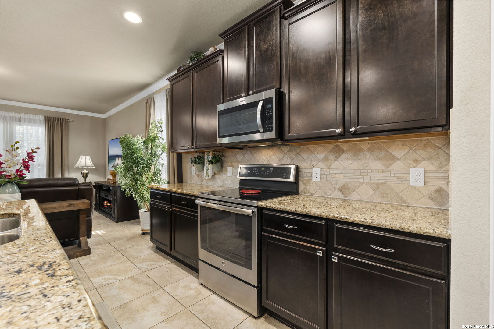 2909 Sunset Summit