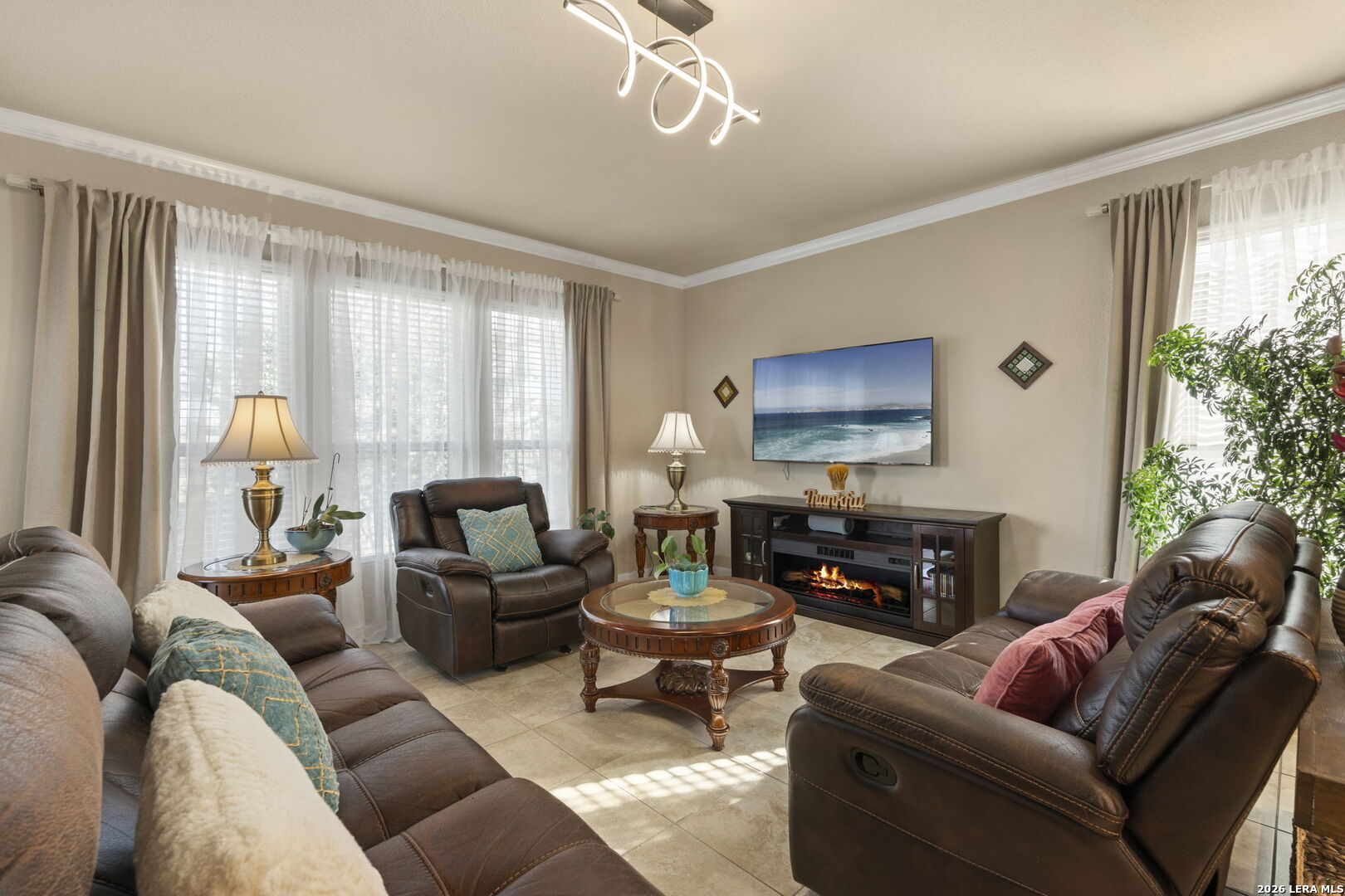 2909 Sunset Summit