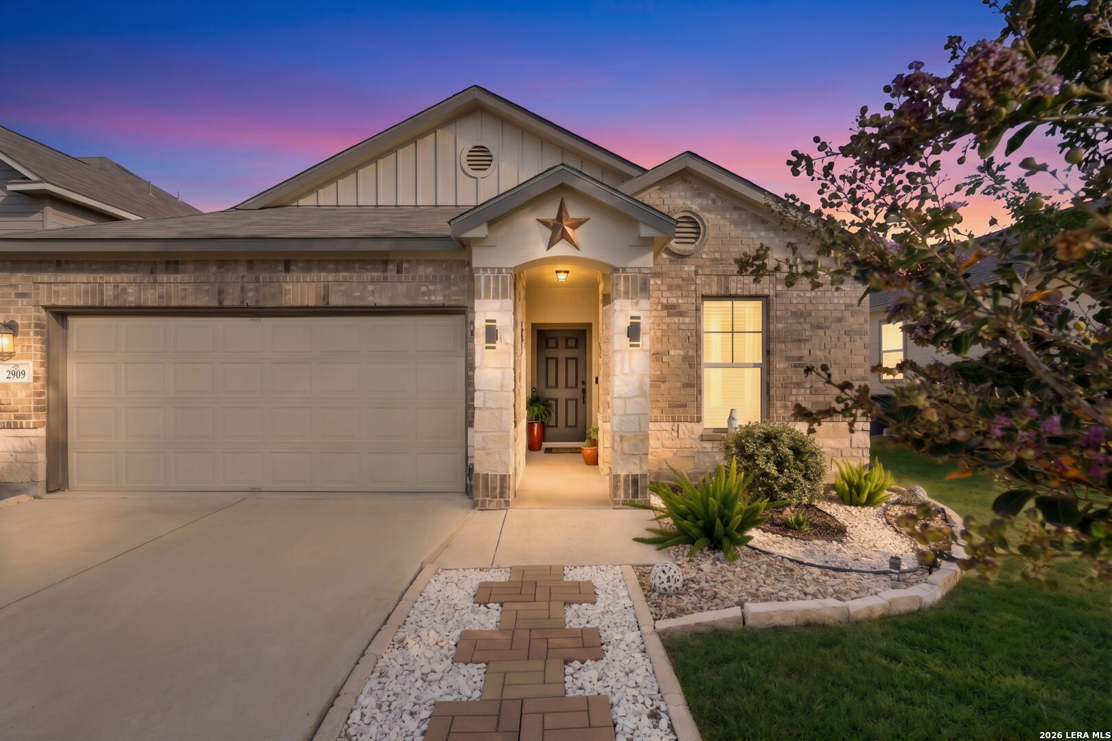 2909 Sunset Summit