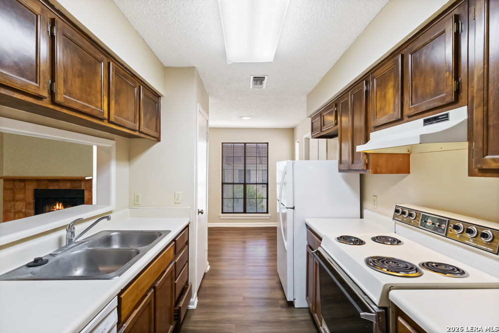 2255 Thousand Oaks Unit: 504