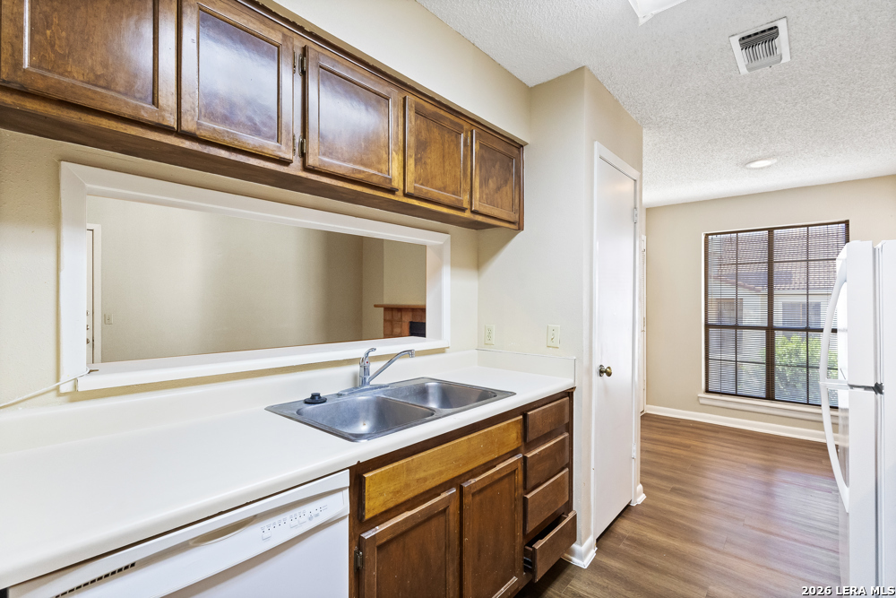 2255 Thousand Oaks Unit: 504