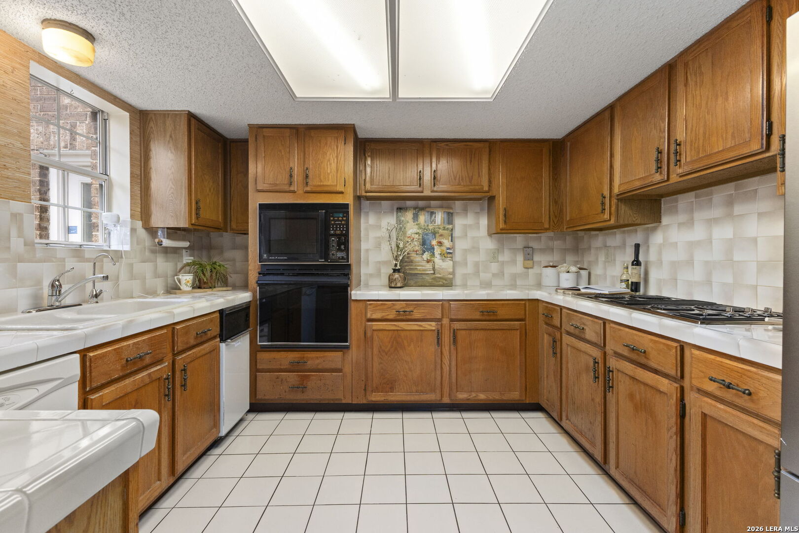 16715 Henderson Pass