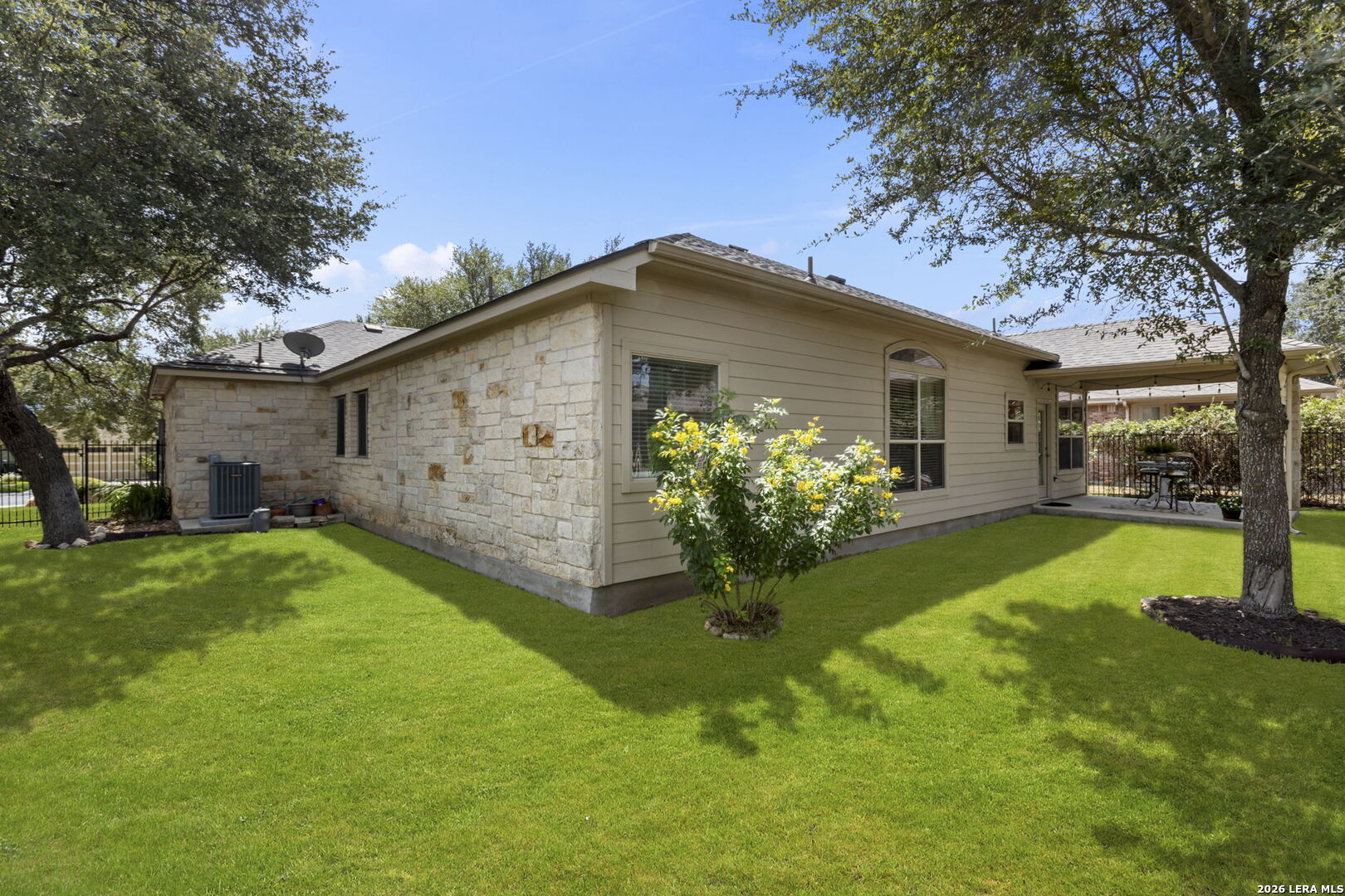 848 San Ignacio
