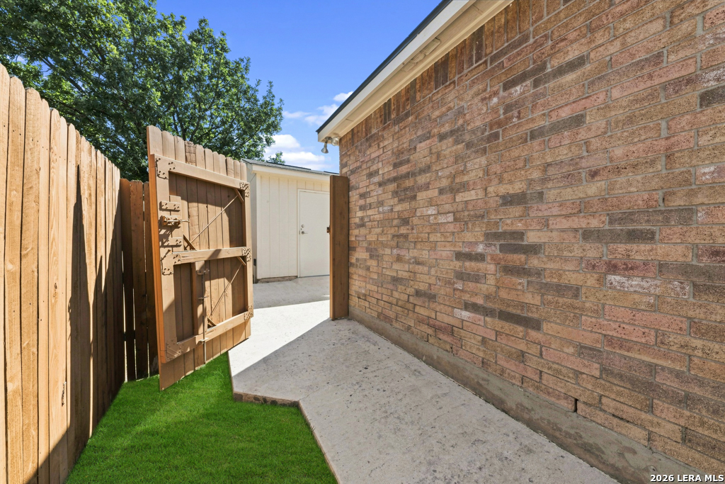 11735 Silver Prairie