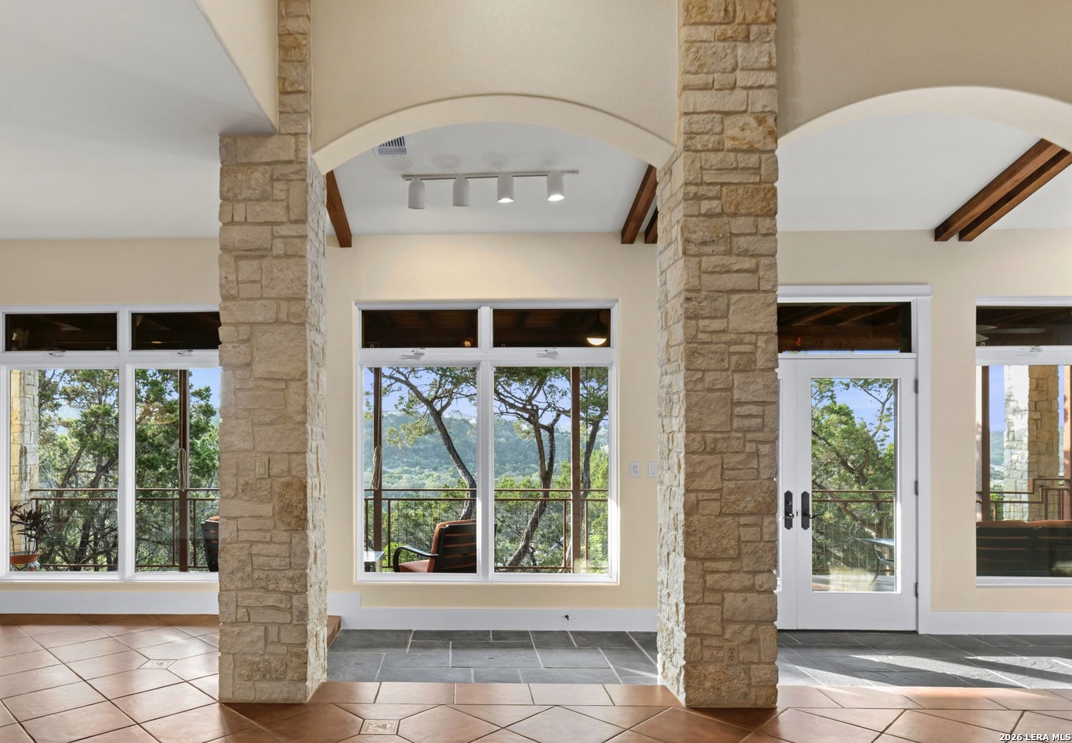 15529 Escarpment Ok