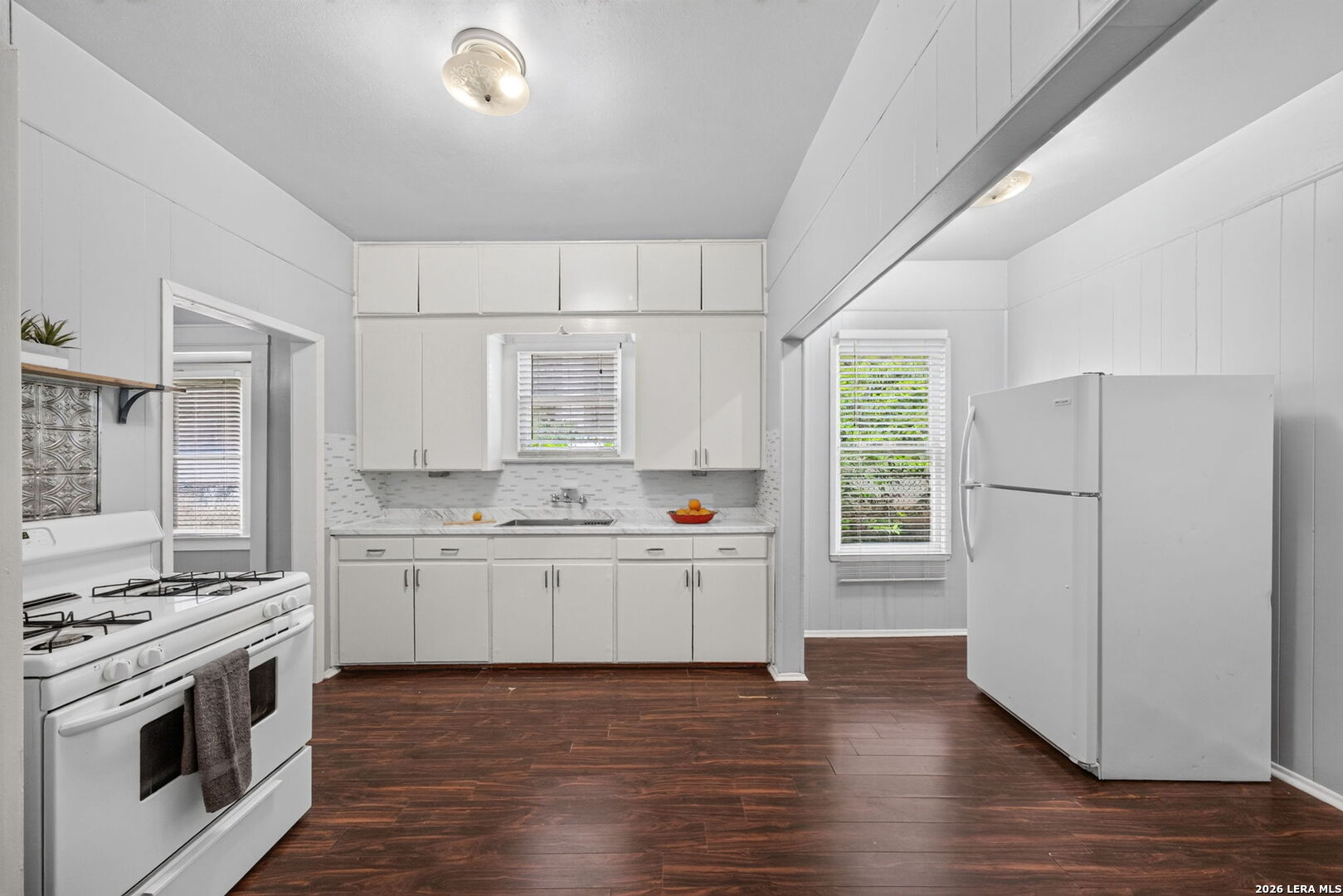 1023 W French