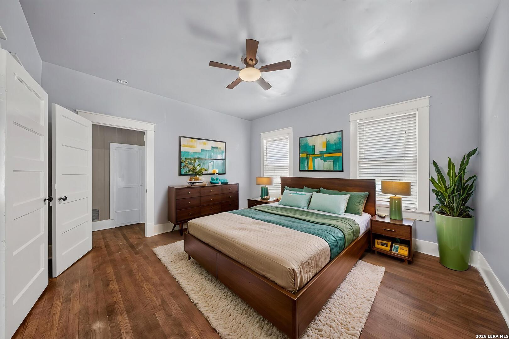 1023 W French
