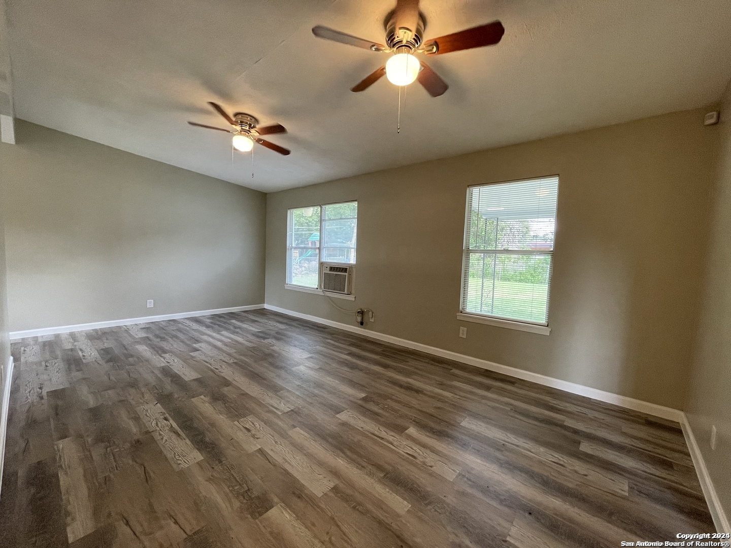 130 ASHFORD DR