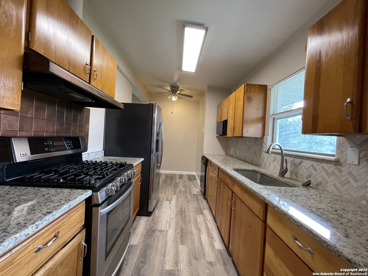 130 ASHFORD DR