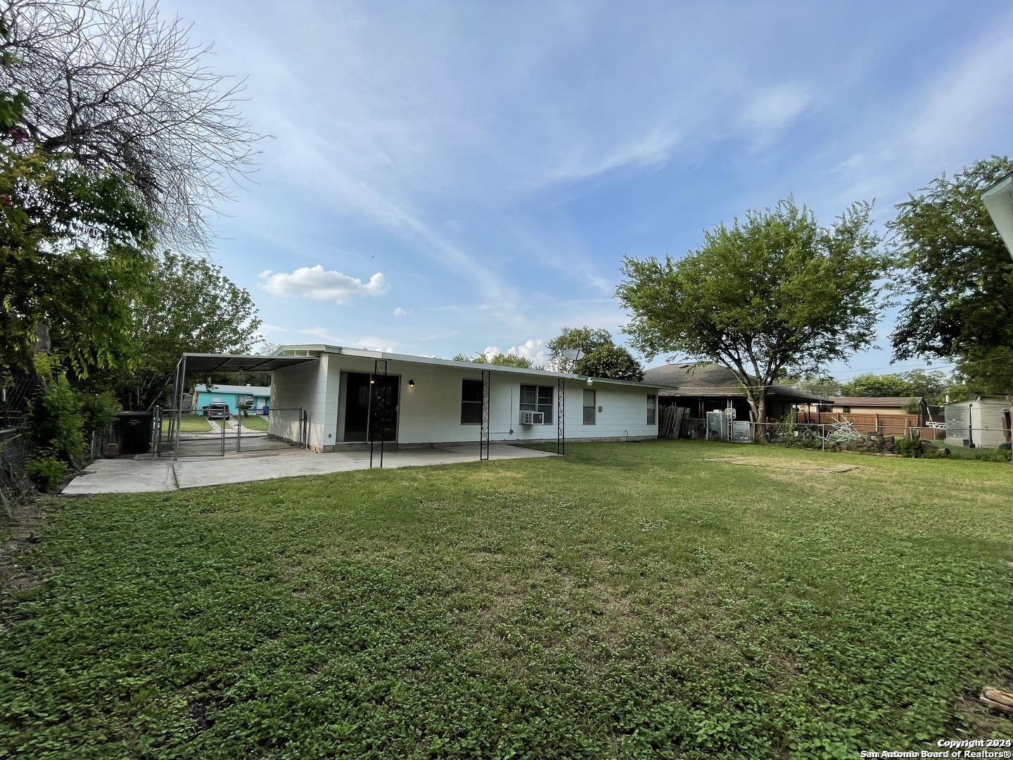 130 ASHFORD DR