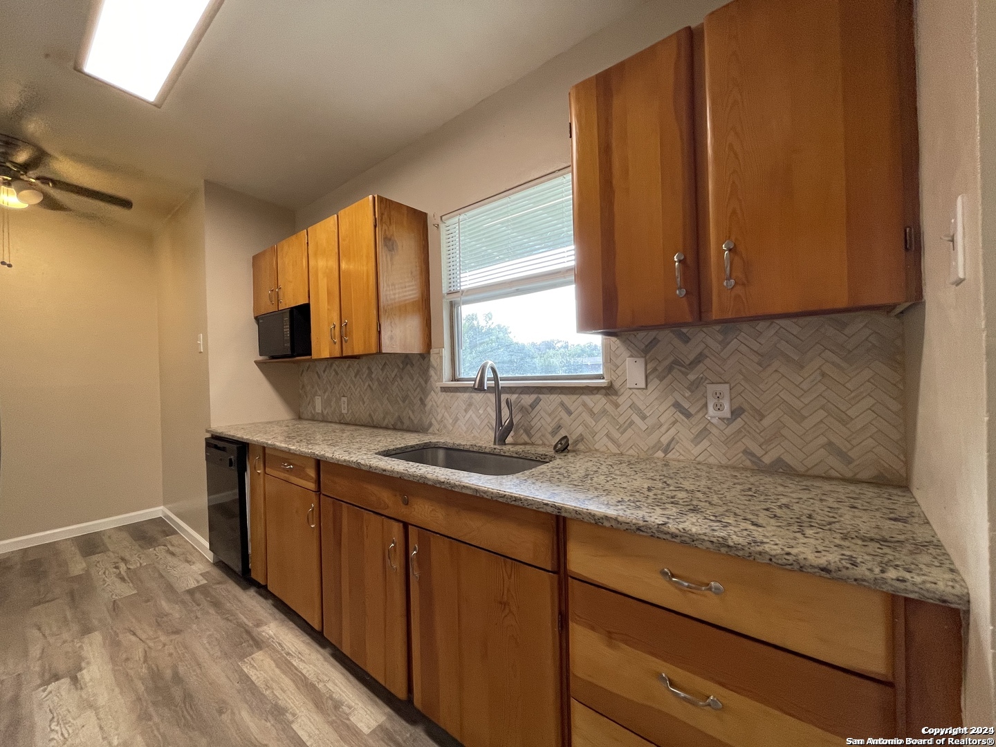 130 ASHFORD DR