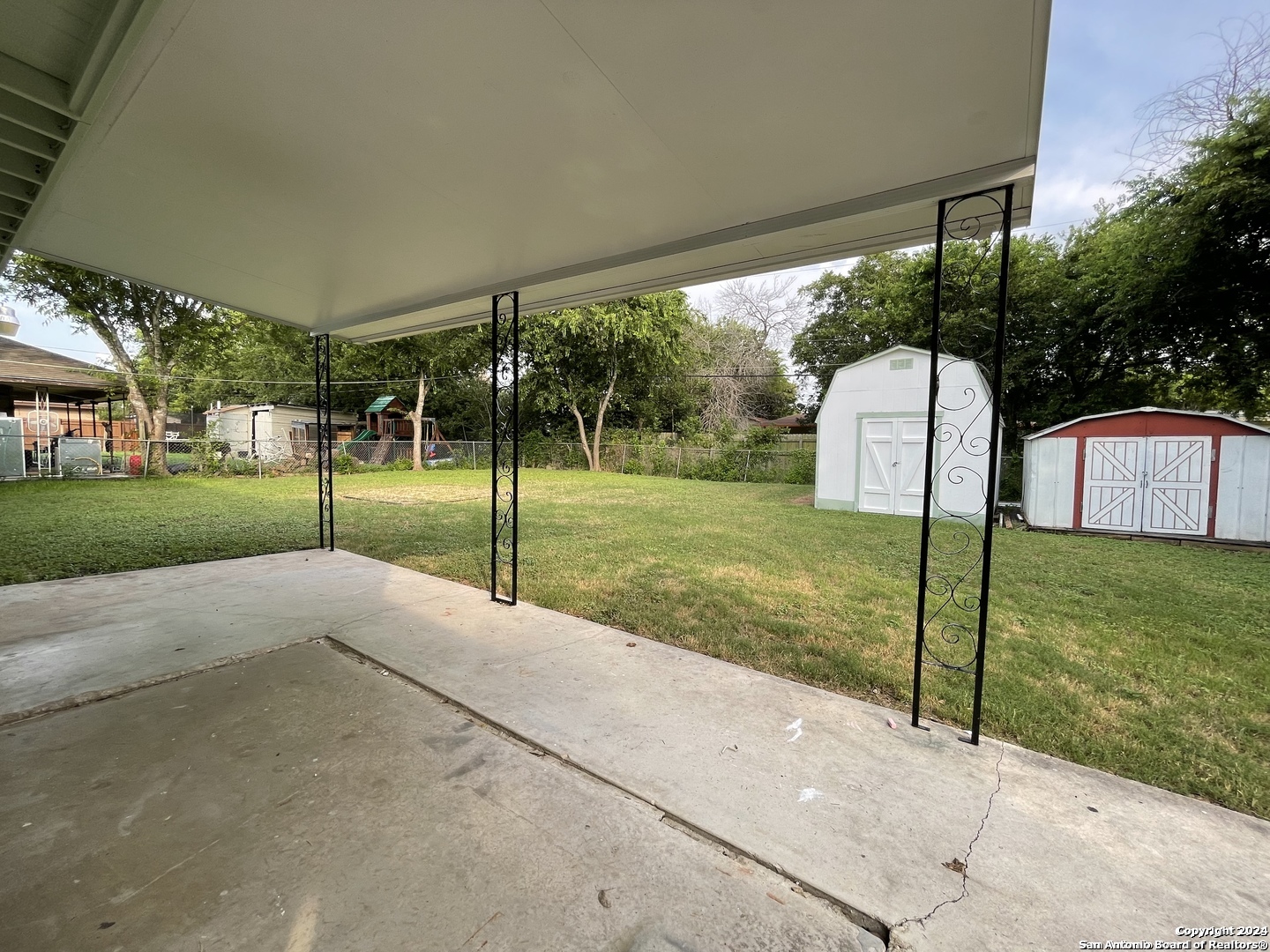 130 ASHFORD DR