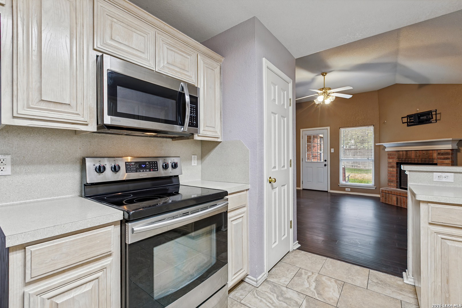 9651 EMERALD PL