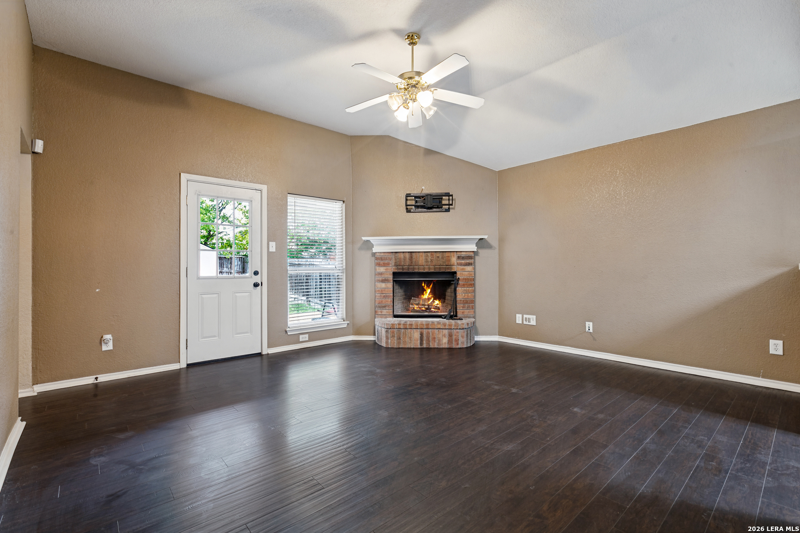 9651 EMERALD PL