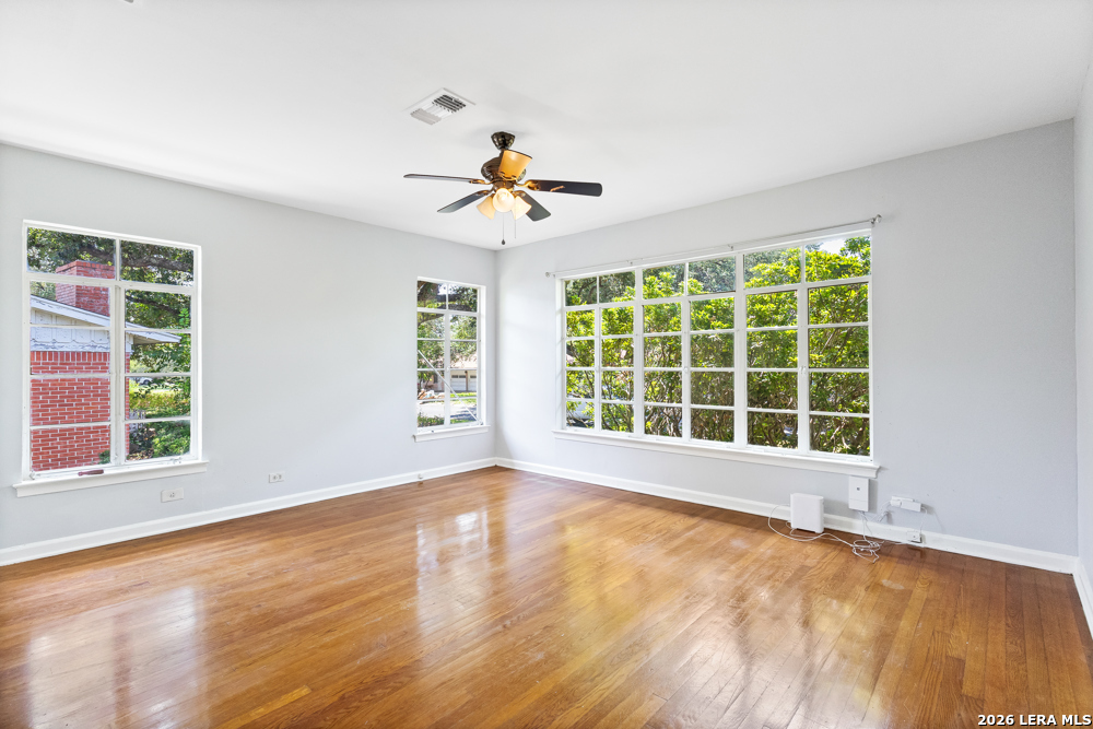 163 CROMWELL DR