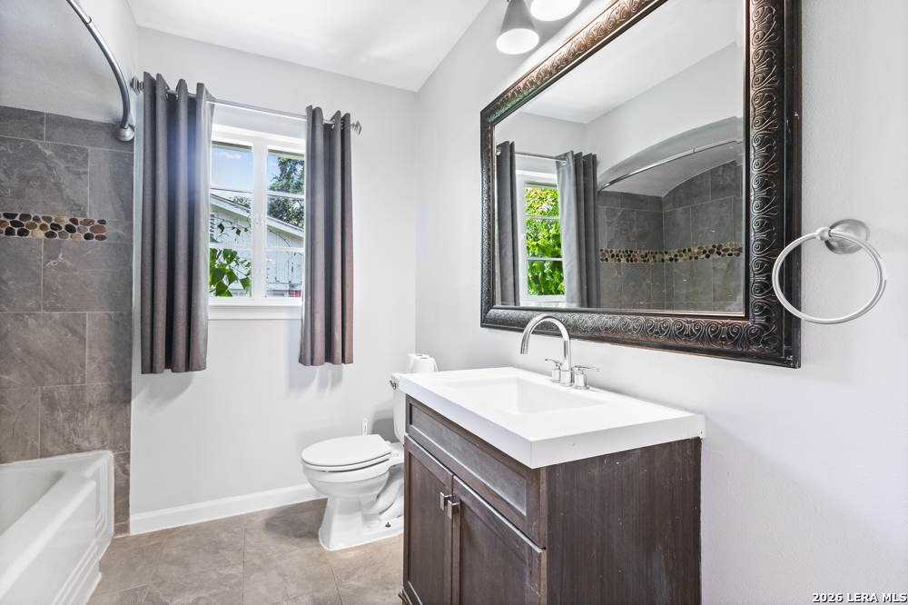 163 CROMWELL DR