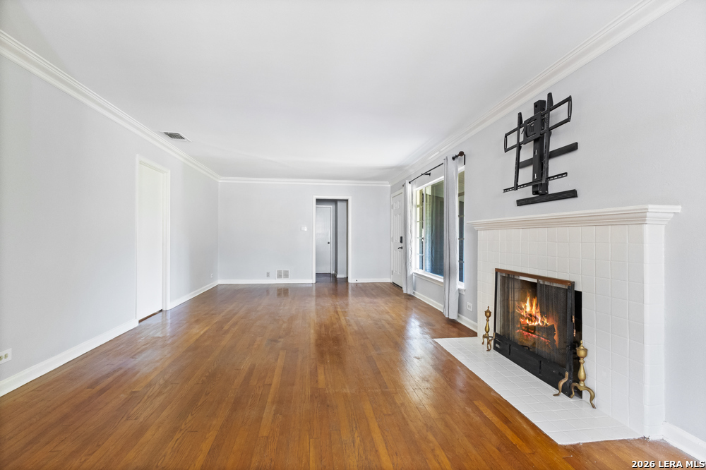 163 CROMWELL DR