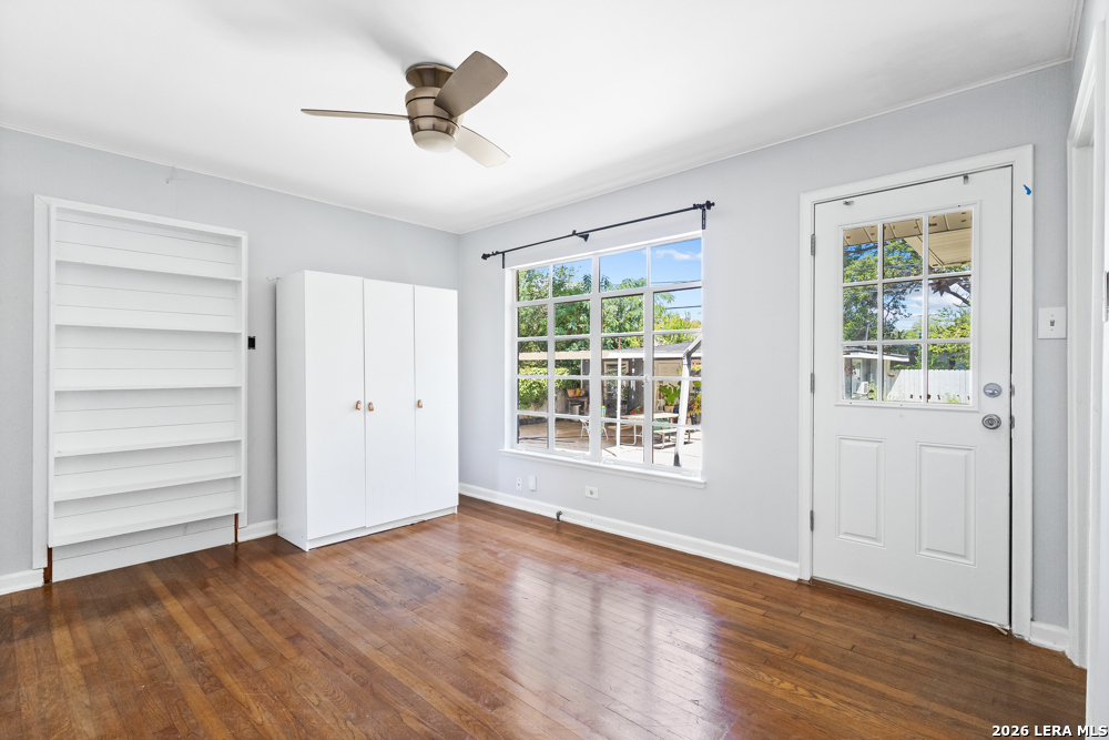 163 CROMWELL DR