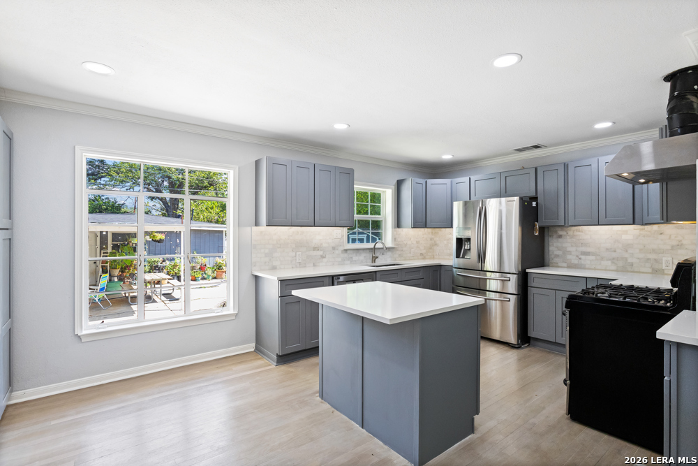 163 CROMWELL DR
