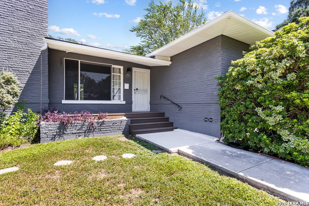 163 CROMWELL DR