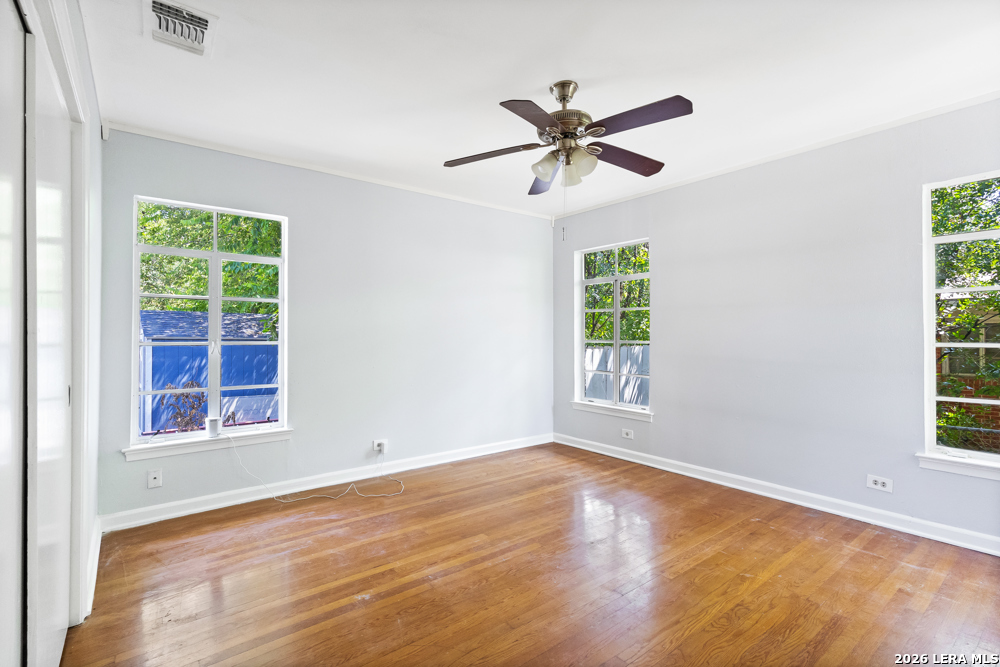 163 CROMWELL DR
