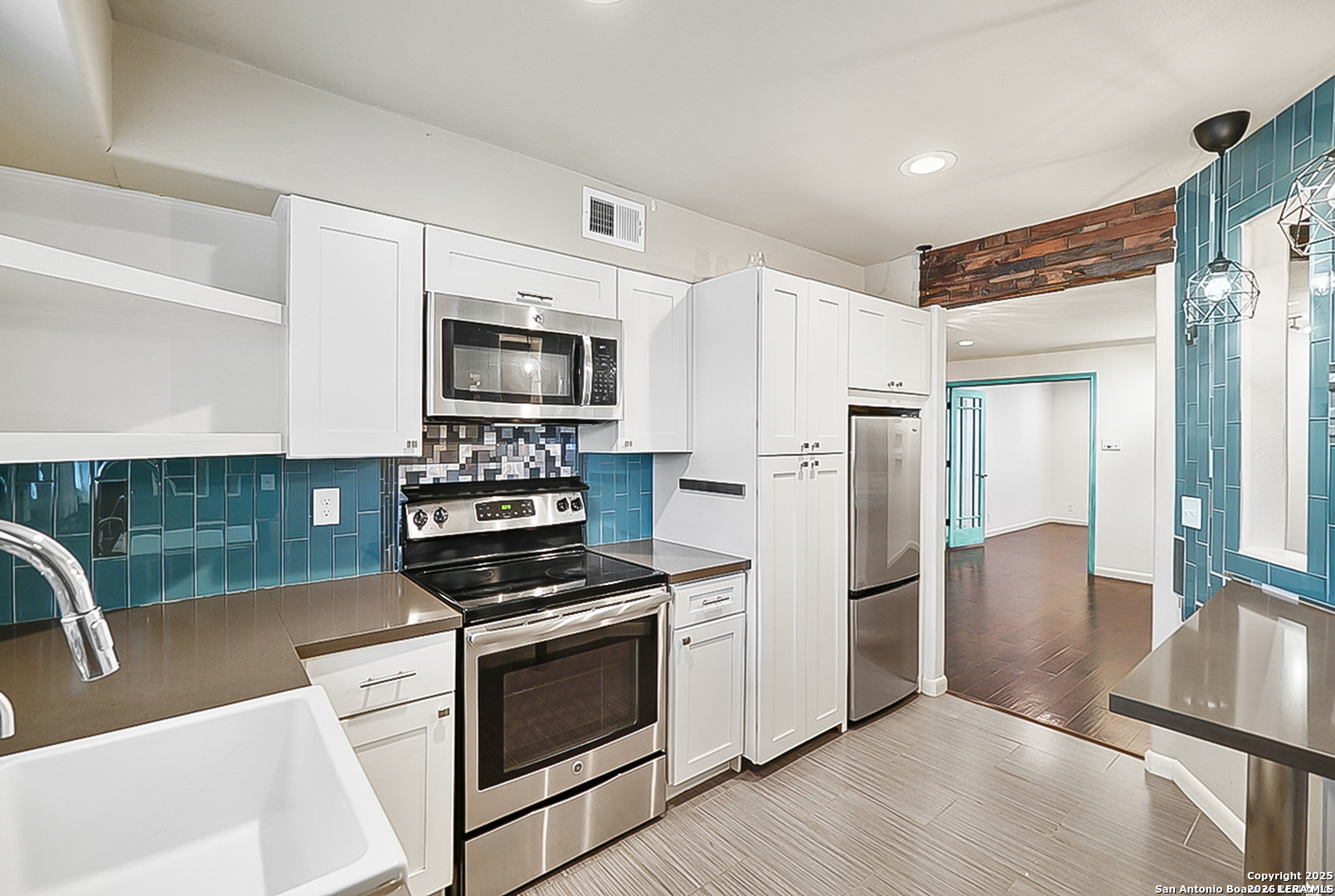 102 Ruelle Unit 208D