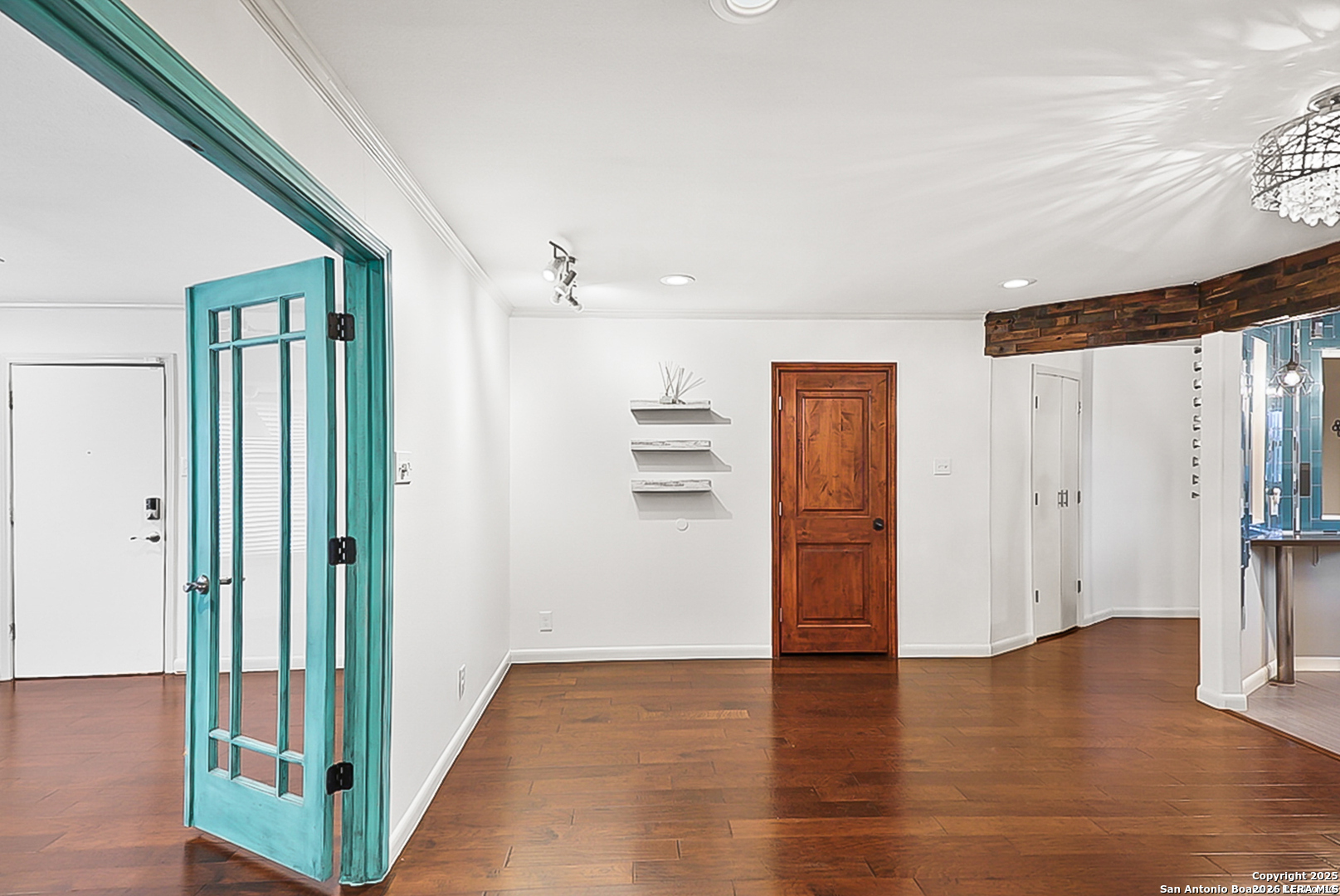 102 Ruelle Unit 208D