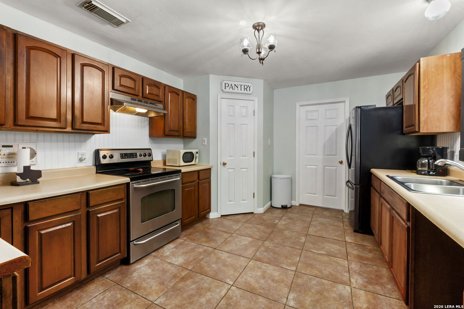 695 FOX TROTTER RD