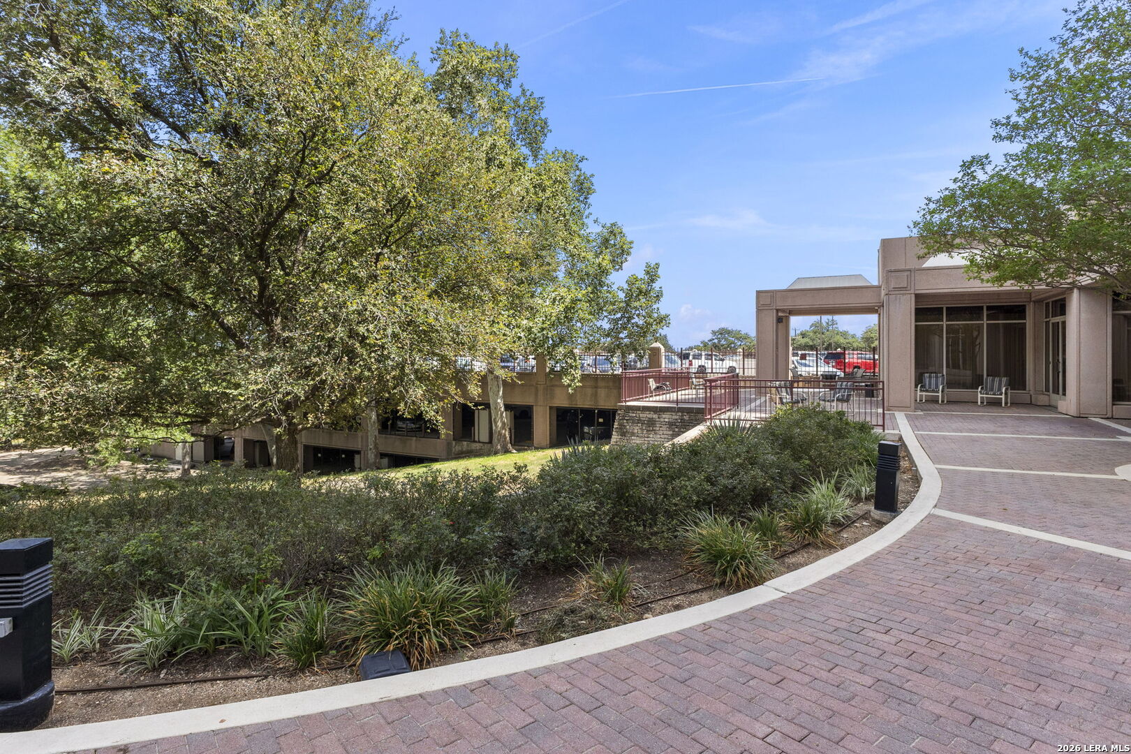 1 TOWERS PARK LN Unit: 1111