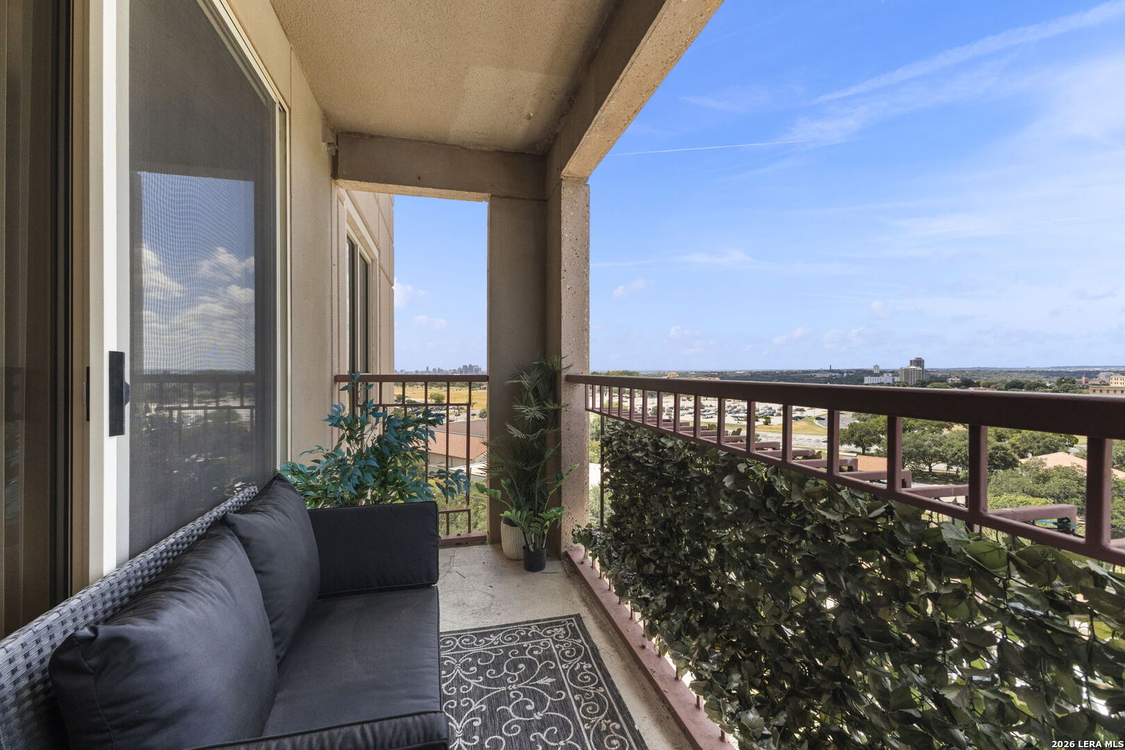 1 TOWERS PARK LN Unit: 1111