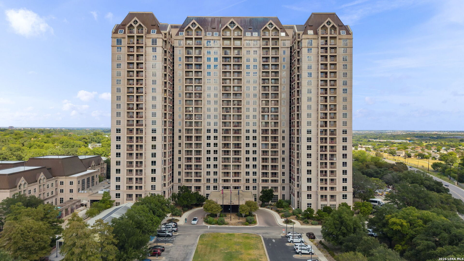 1 TOWERS PARK LN Unit: 1111