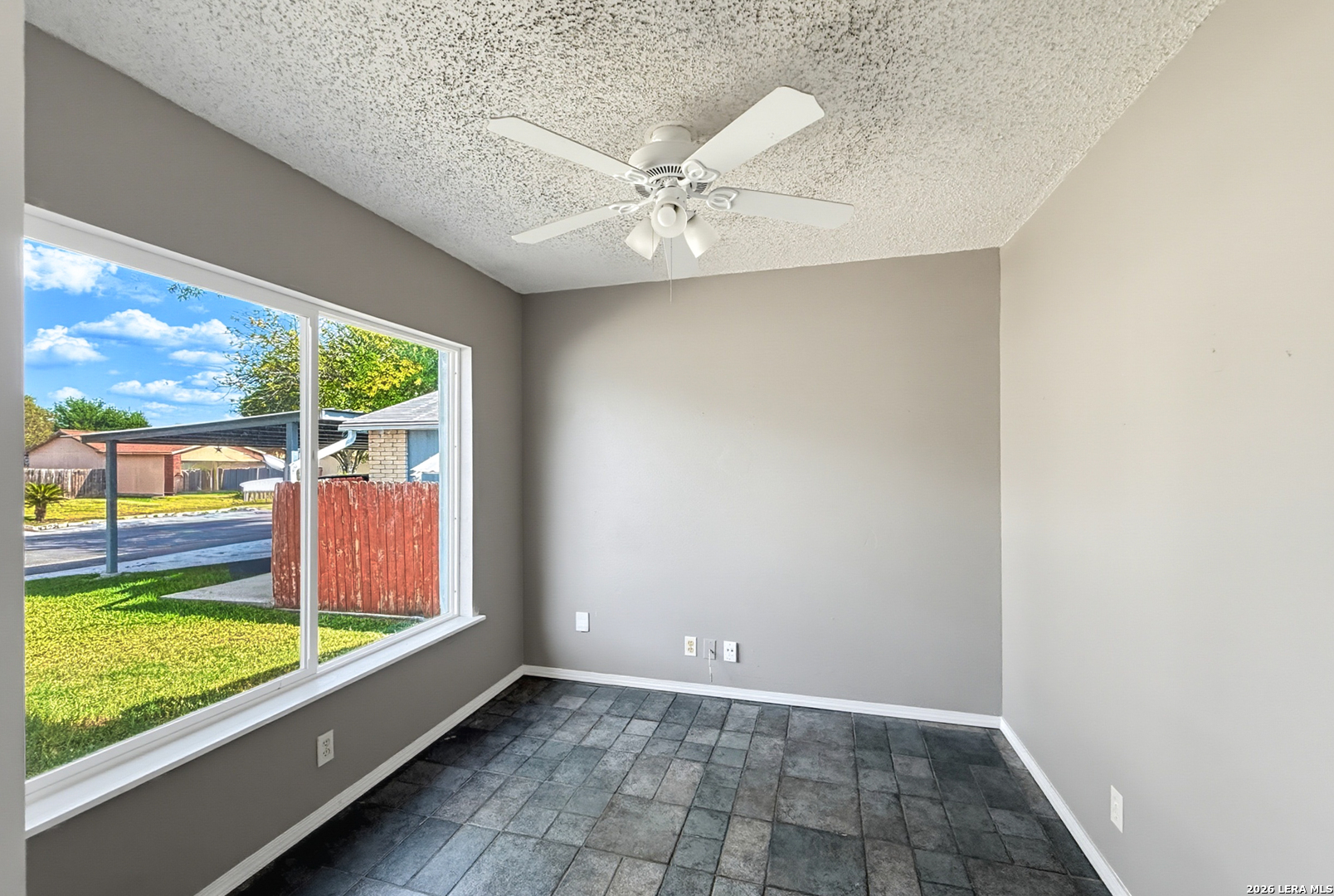 4327 Sun Falls