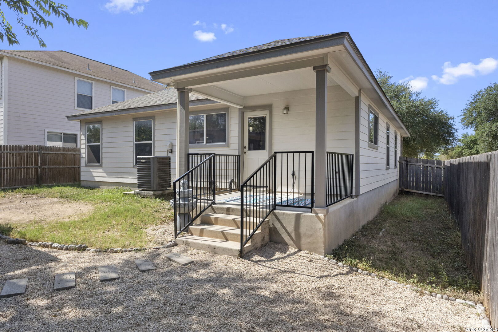 9031 LAGUNA FLS