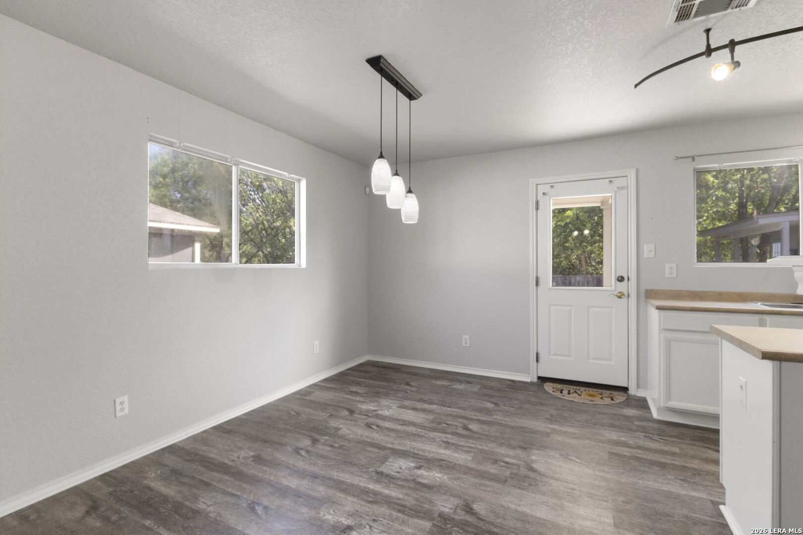 9031 LAGUNA FLS