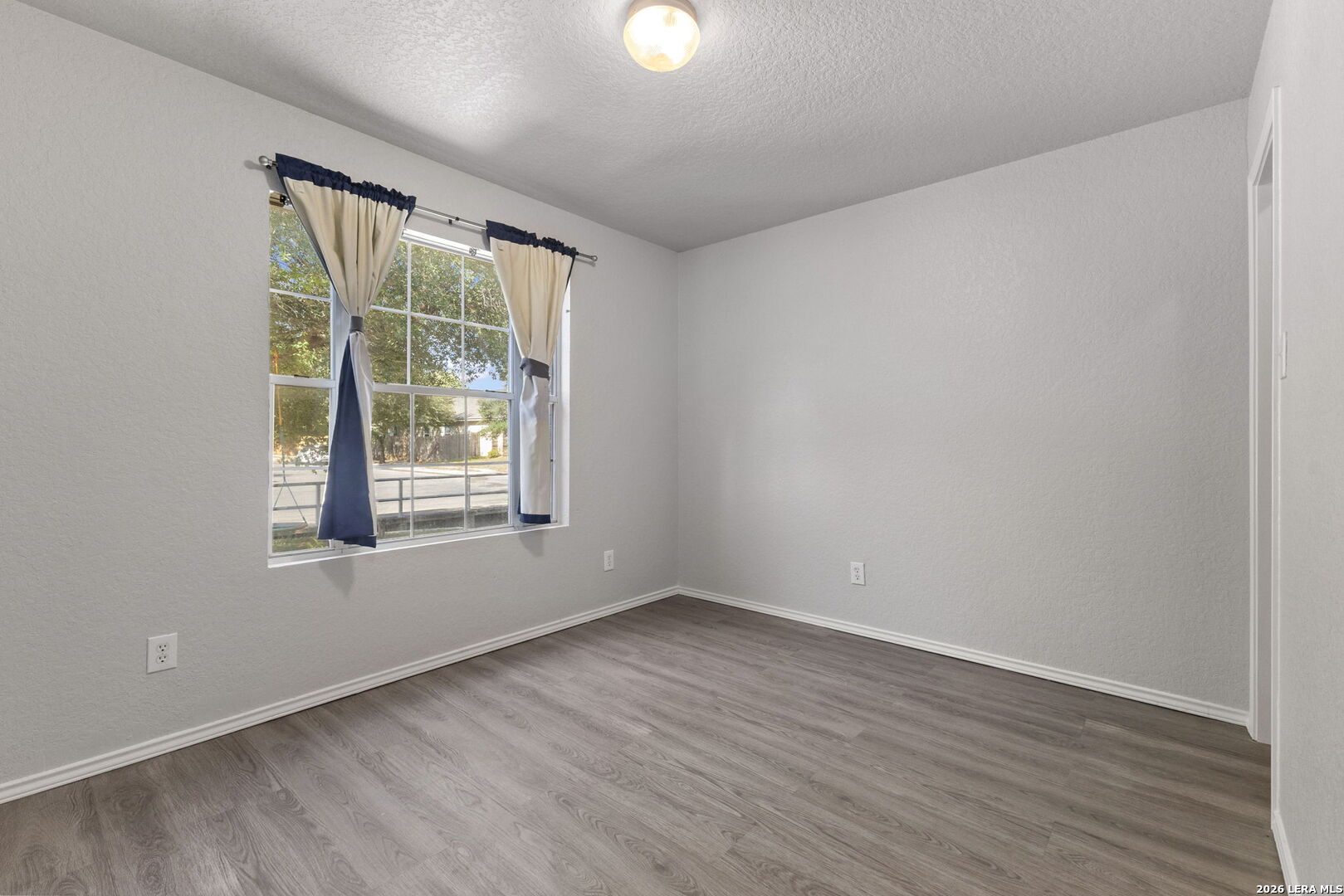 9031 LAGUNA FLS