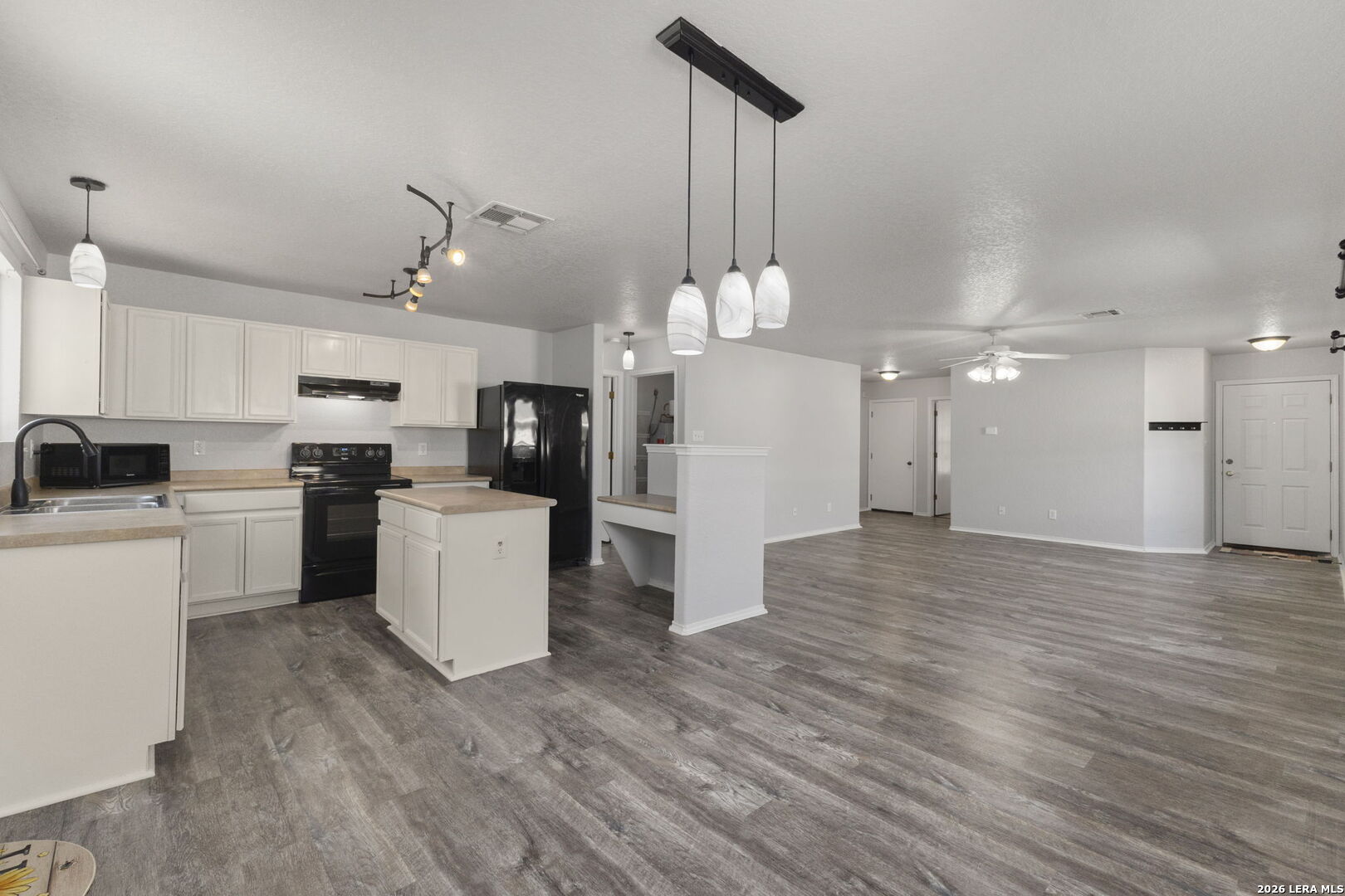 9031 LAGUNA FLS