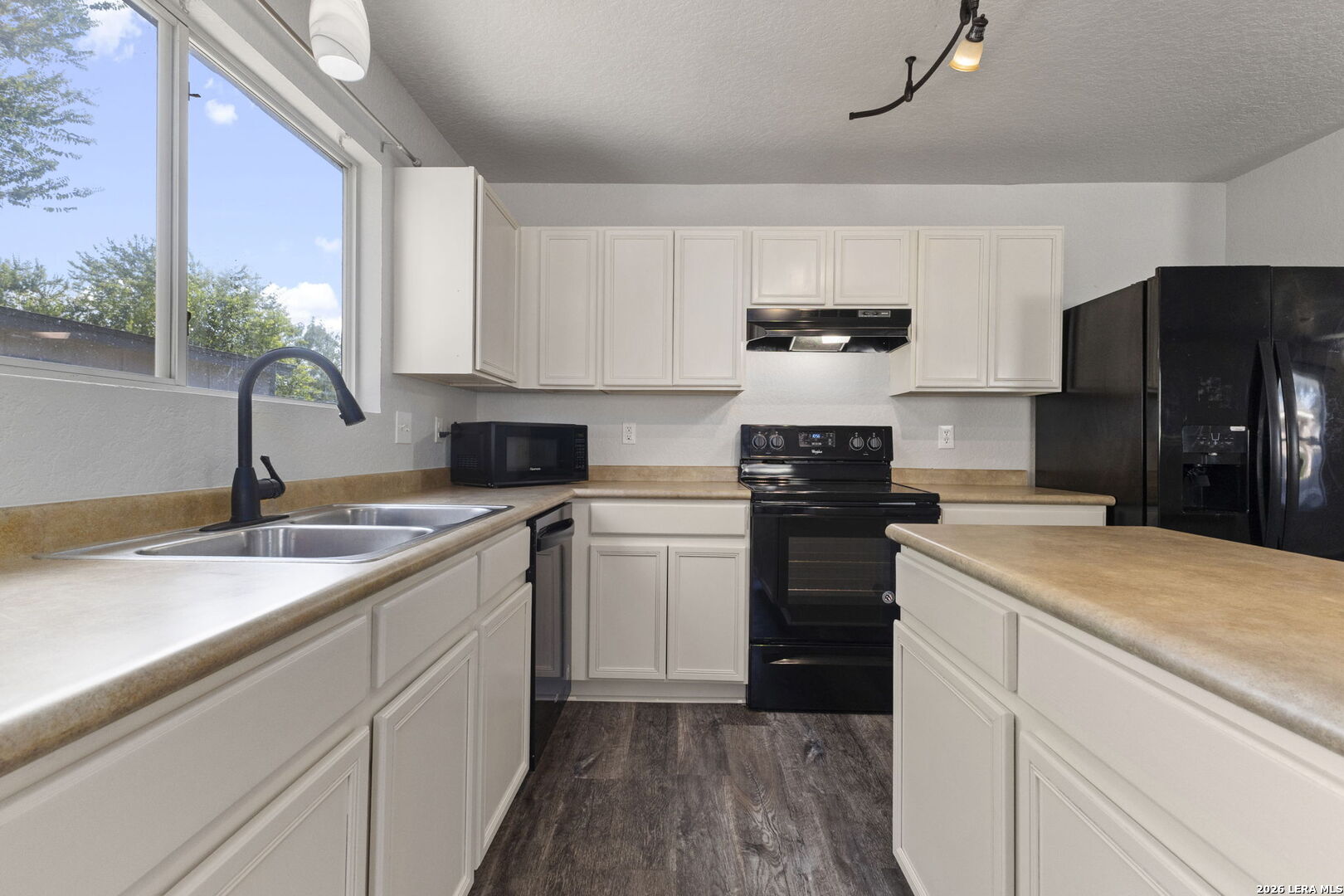 9031 LAGUNA FLS