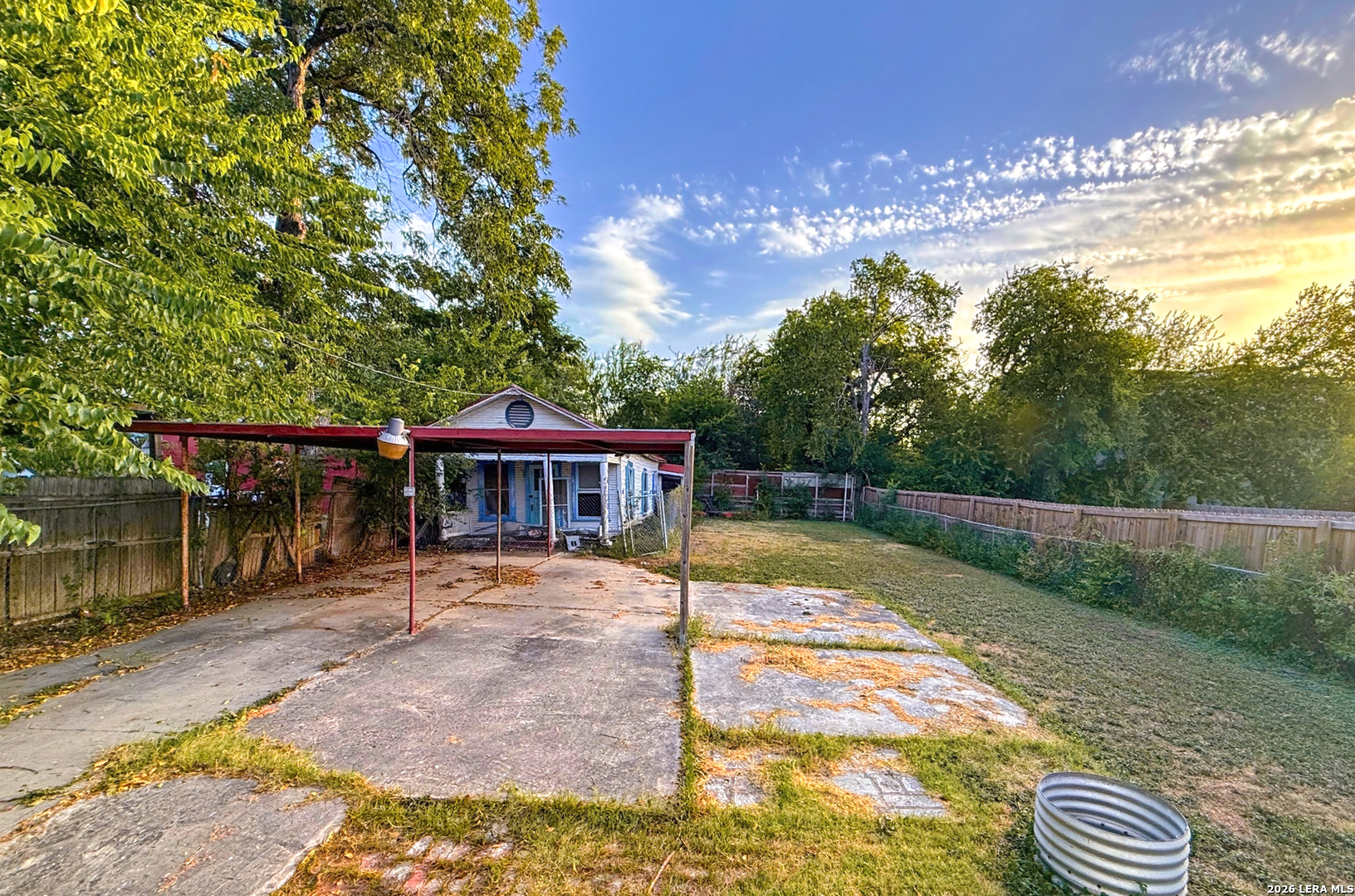 220 LEIGH ST