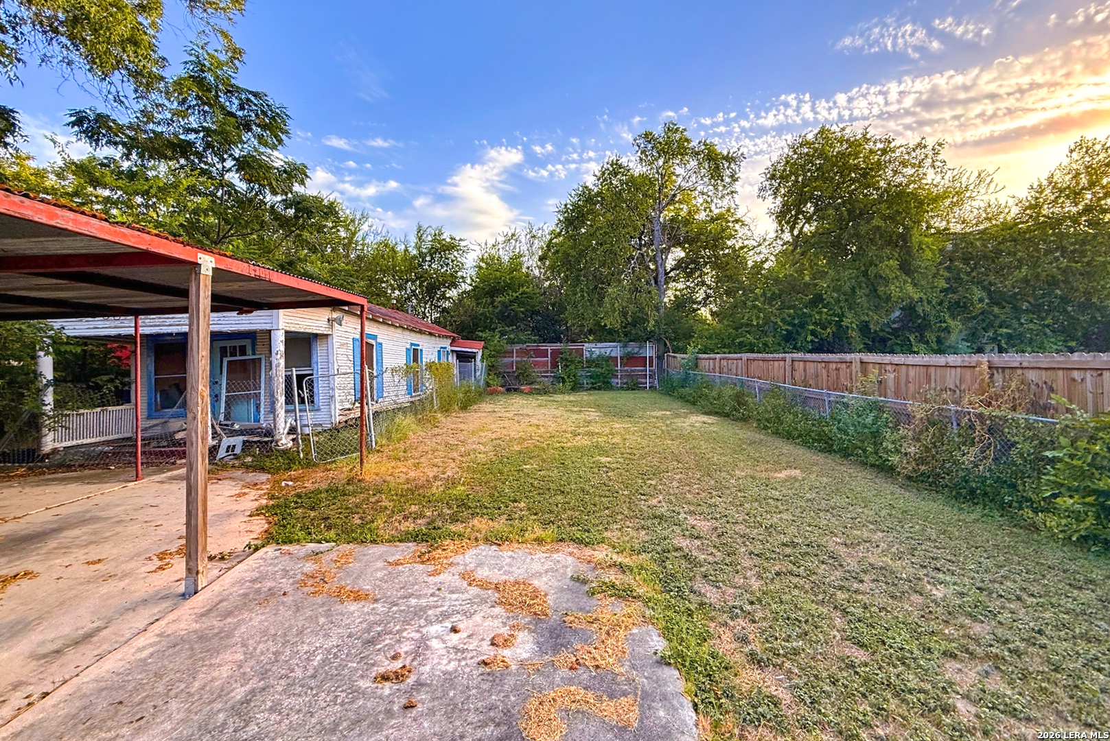 220 LEIGH ST