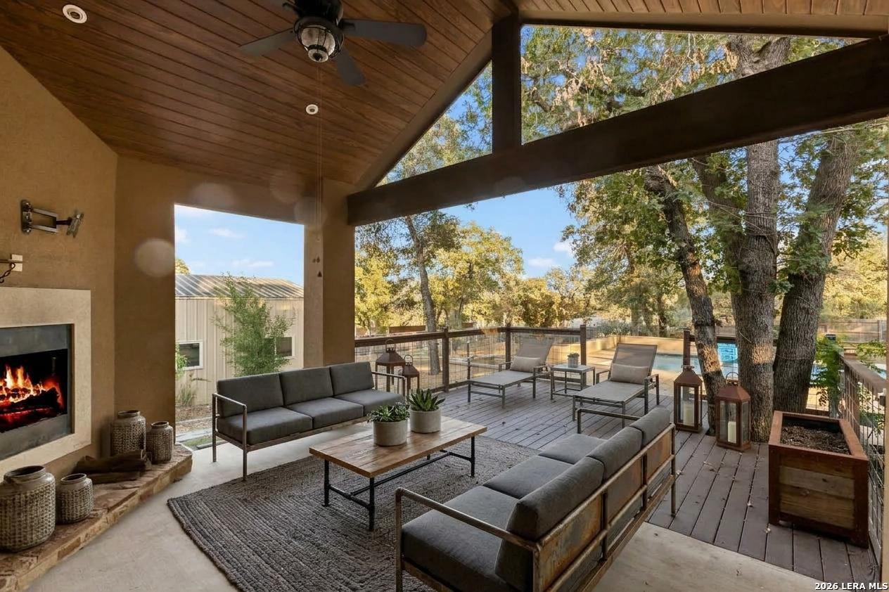116 Hidden Forest DR