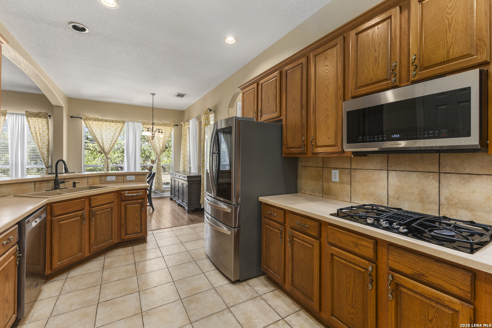 7614 MOSS BROOK DR