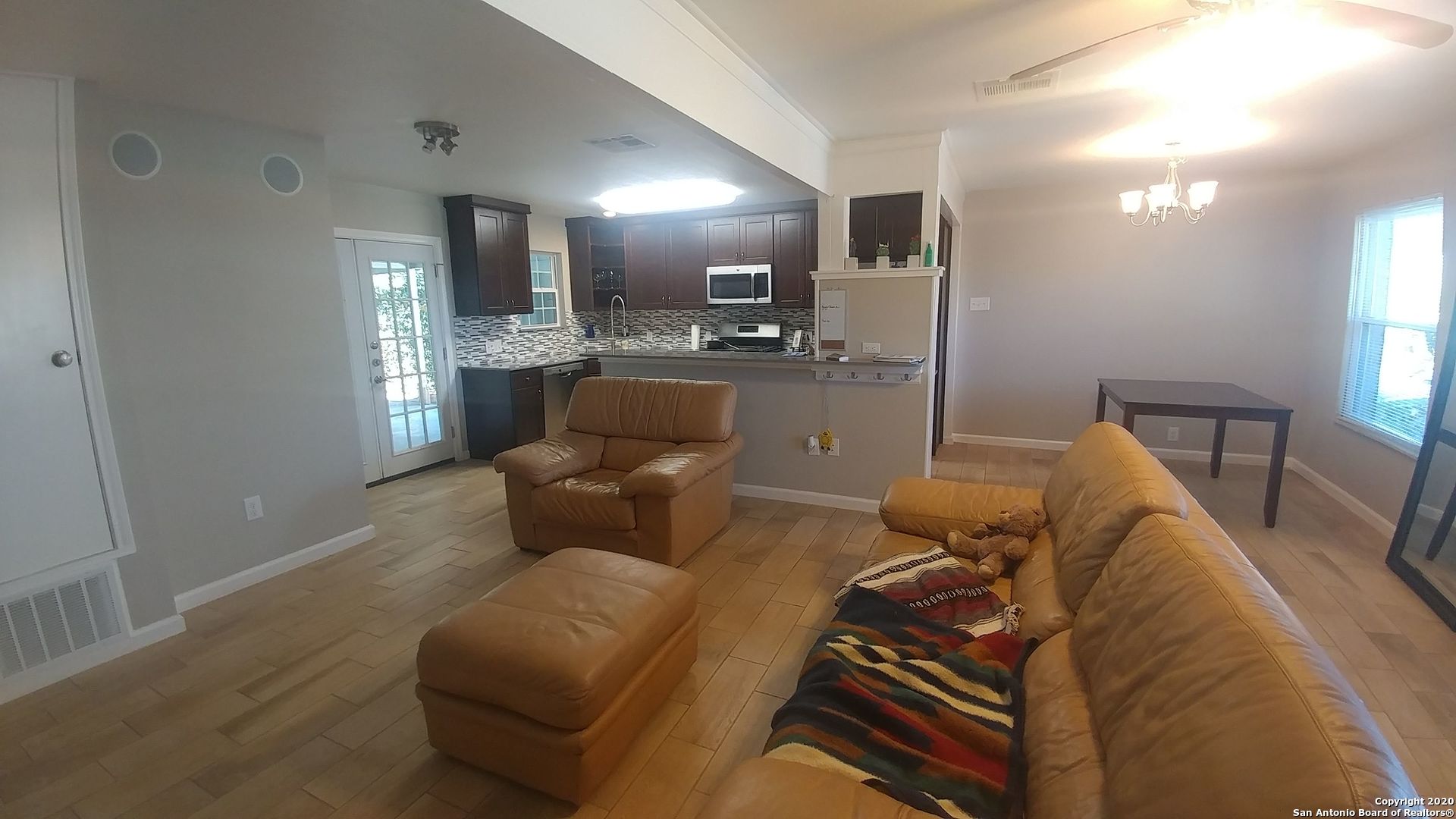 4818 Cambray Dr.