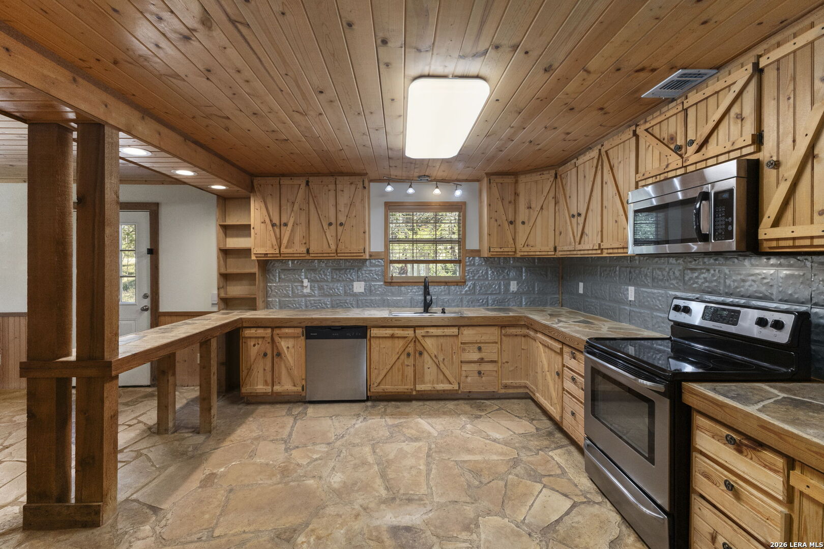 138 Comanche Path